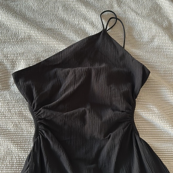 H&M - One Shoulder Cut Out Dress - Picture 4 of 4